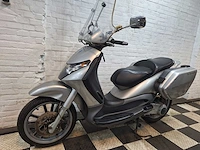 Piaggio beverly m28 motorscooter - afbeelding 2 van  6