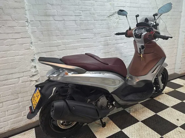 Piaggio beverly sport touring 350 cc motorscooter - afbeelding 5 van  7