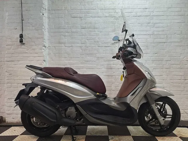Piaggio beverly sport touring 350 cc motorscooter - afbeelding 6 van  7