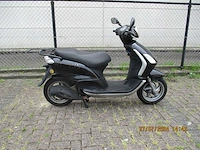 Piaggio fly 125 - motorscooter - 4 tact - motorfiets - afbeelding 5 van  9