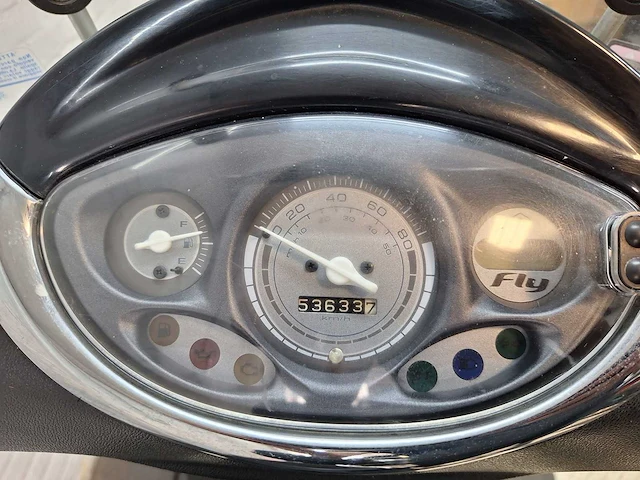 Piaggio fly 25 km snorscooter 4takt - afbeelding 4 van  7