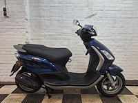 Piaggio fly 25 km snorscooter 4takt - afbeelding 6 van  7