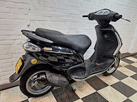Piaggio fly 45 km bromscooter 2takt - afbeelding 5 van  7