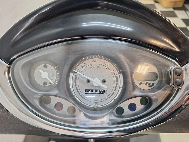 Piaggio fly 45 km bromscooter 4takt - afbeelding 4 van  7