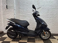 Piaggio fly 45 km bromscooter 4takt - afbeelding 6 van  7