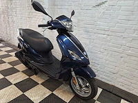 Piaggio fly 45 km bromscooter 4takt - afbeelding 7 van  7