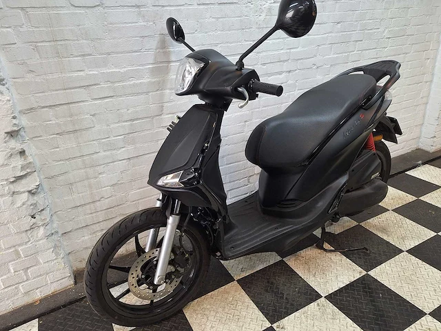 Piaggio liberty s 45 km bromscooters 4takt - afbeelding 5 van  7