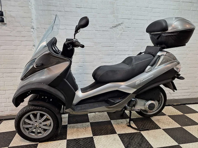 Piaggio m64 mp3 lt motorscooter - afbeelding 1 van  7