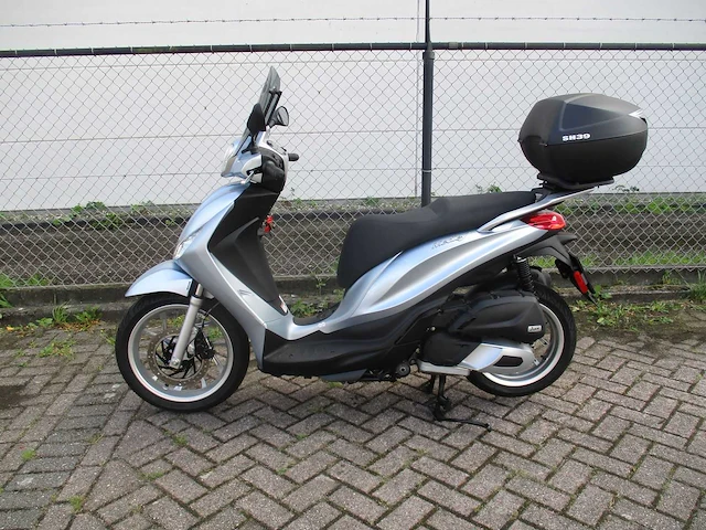 Piaggio medley 200 - motorscooter - abs - motorfiets - afbeelding 1 van  15
