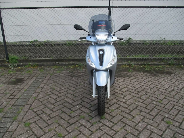 Piaggio medley 200 - motorscooter - abs - motorfiets - afbeelding 11 van  15