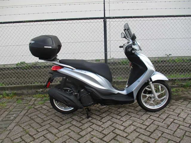Piaggio medley 200 - motorscooter - abs - motorfiets - afbeelding 14 van  15