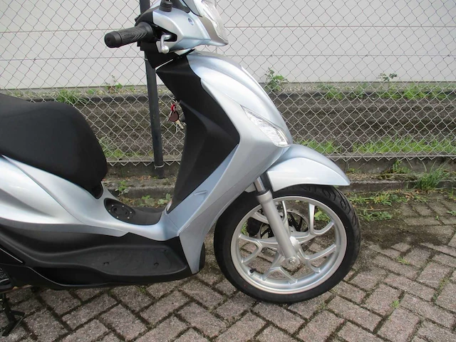 Piaggio medley 200 - motorscooter - abs - motorfiets - afbeelding 15 van  15