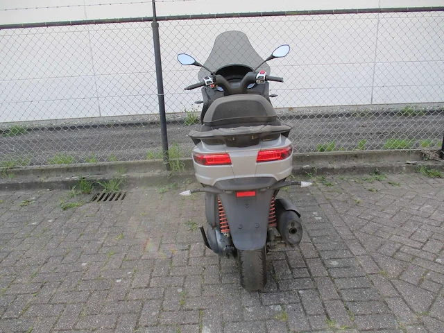 Piaggio mp3 - driewieler motorscooter - 350 abs/asr - motorfiets - afbeelding 5 van  17