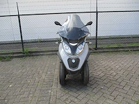 Piaggio mp3 - driewieler motorscooter - 350 abs/asr - motorfiets - afbeelding 14 van  17
