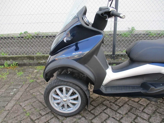 Piaggio mp3 - driewieler motorscooter - 400ie lt - motorfiets - afbeelding 9 van  15