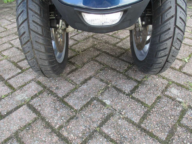Piaggio mp3 - driewieler motorscooter - 400ie lt - motorfiets - afbeelding 12 van  15