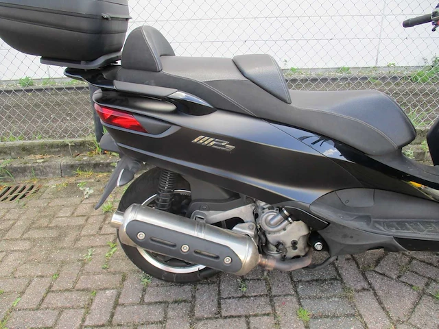 Piaggio mp3 - driewieler motorscooter - 500ie abs/asr - motorfiets - afbeelding 2 van  15