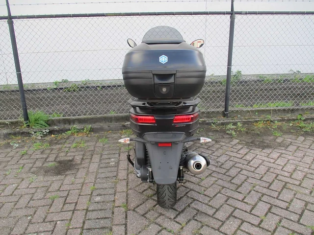 Piaggio mp3 - driewieler motorscooter - 500ie abs/asr - motorfiets - afbeelding 4 van  15
