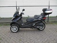 Piaggio mp3 - driewieler motorscooter - 500ie abs/asr - motorfiets - afbeelding 1 van  11