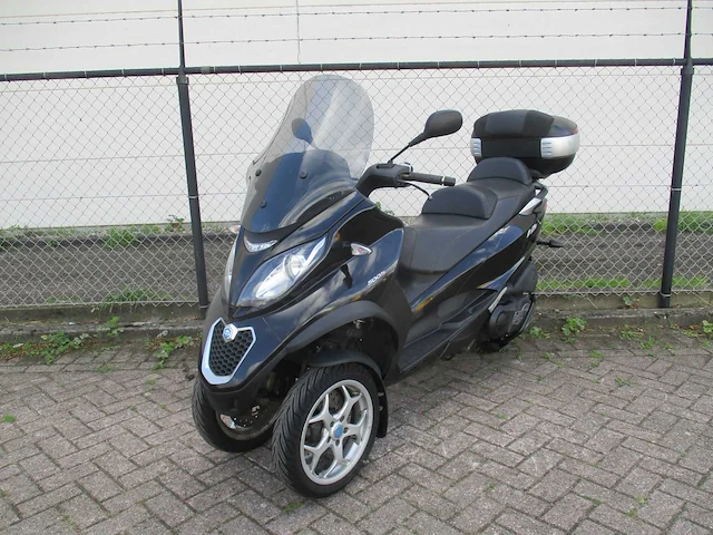 Piaggio mp3 - driewieler motorscooter - 500ie abs/asr - motorfiets - afbeelding 4 van  11