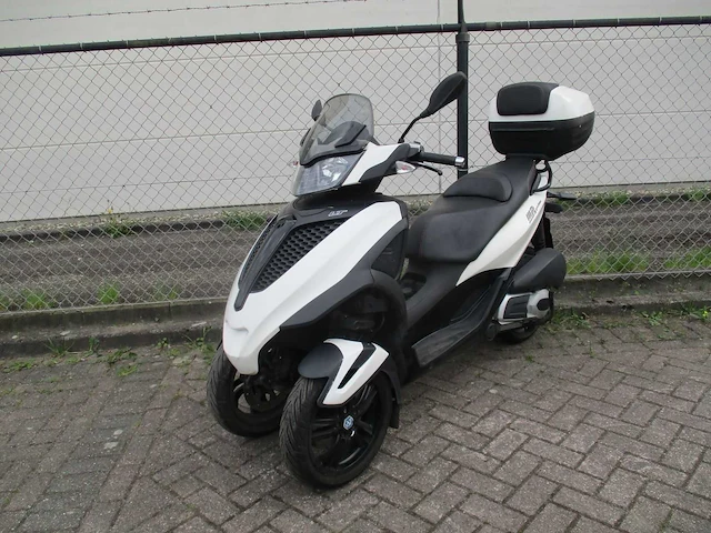 Piaggio mp3 - driewieler motorscooter - yourban 300 ie lt - motorfiets - afbeelding 5 van  12