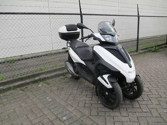 Piaggio mp3 - driewieler motorscooter - yourban 300 ie lt - motorfiets - afbeelding 8 van  12