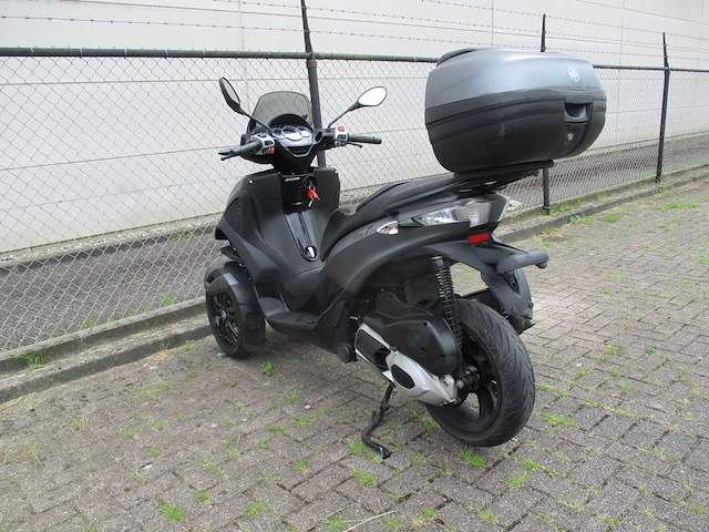 Piaggio mp3 - driewieler motorscooter - yourban lt 300 ie - motorfiets - afbeelding 2 van  11