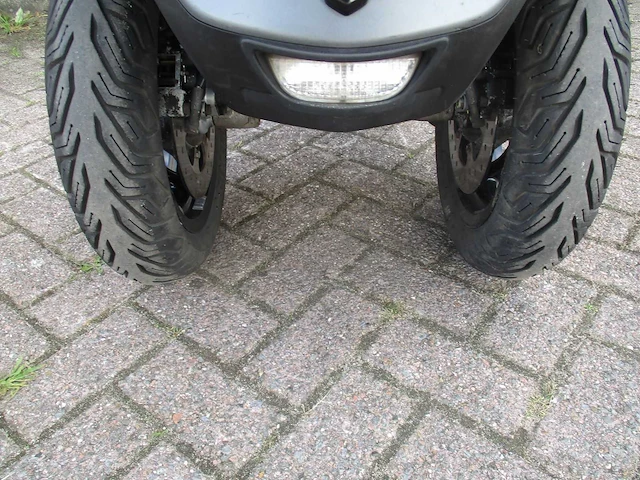 Piaggio mp3 - touring sport driewieler motorscooter - 500ie lt - motorfiets - afbeelding 6 van  11