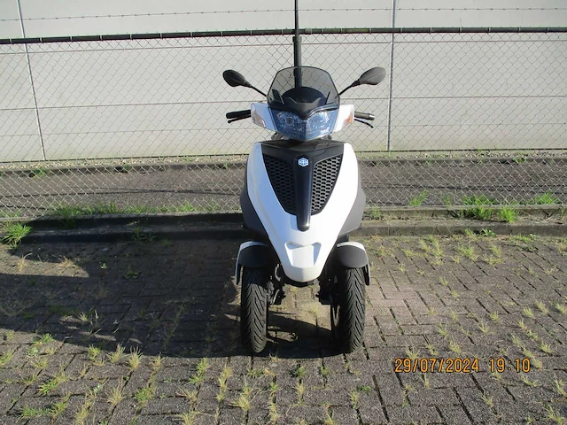Piaggio mp3 300ie yourban rl - motorscooter driewieler - liquid cooled - motorfiets - afbeelding 5 van  11