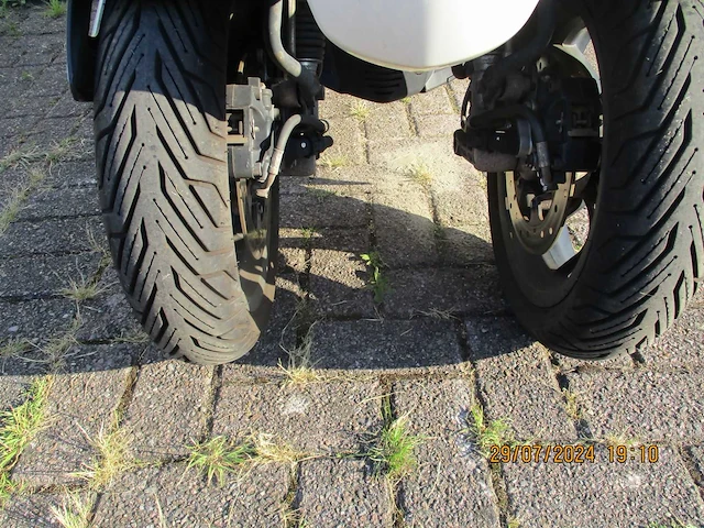 Piaggio mp3 300ie yourban rl - motorscooter driewieler - liquid cooled - motorfiets - afbeelding 6 van  11