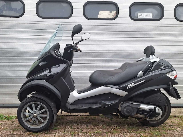 Piaggio mp3 400lt motorscooter 400cc autorijbewijs - afbeelding 1 van  7