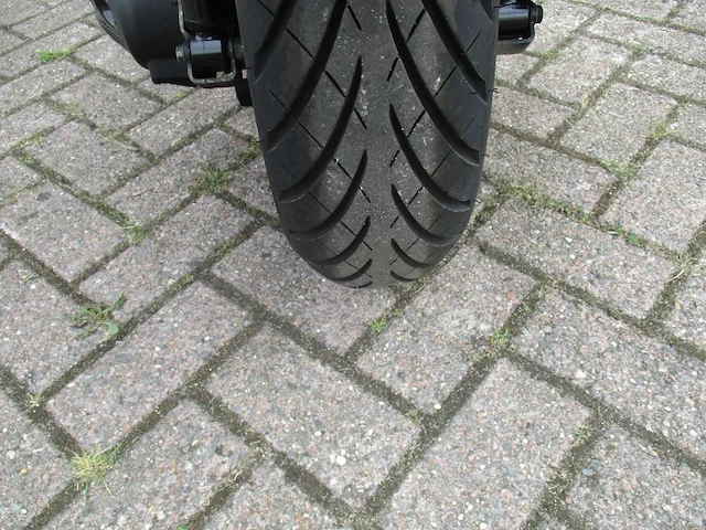 Piaggio mp3 500 hpe - business driewieler motorscooter - abs/asr - motorfiets - afbeelding 11 van  11