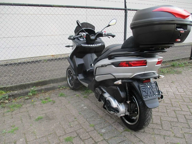Piaggio mp3 500ie - driewieler motorscooter - abs/asr - motorfiets - afbeelding 14 van  15