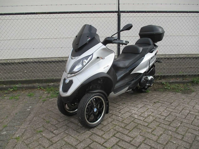 Piaggio mp3 500ie - driewieler motorscooter - abs/asr - motorfiets - afbeelding 4 van  15
