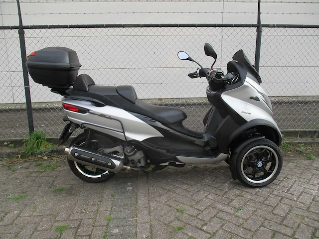 Piaggio mp3 500ie - driewieler motorscooter - abs/asr - motorfiets - afbeelding 8 van  15