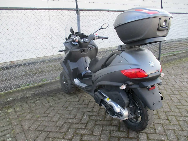 Piaggio mp3 500ie lt - driewieler motorscooter - touring sport - motorfiets - afbeelding 2 van  11