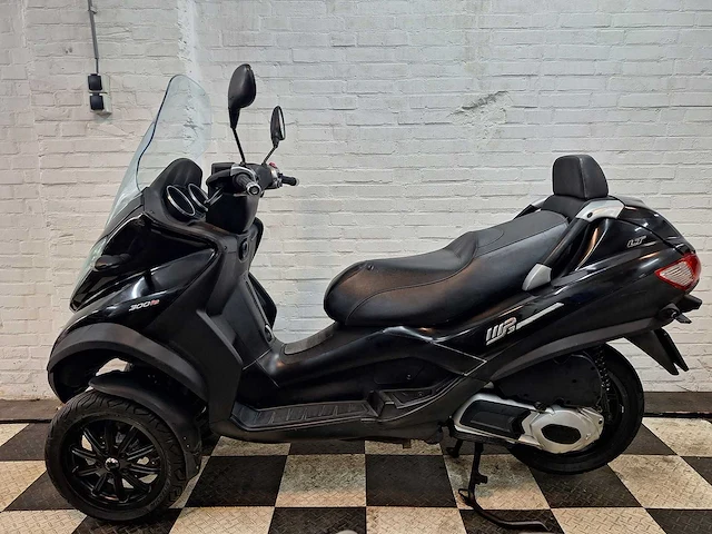 Piaggio mp3 m64 300cc motorscooter autorijbewijs - afbeelding 1 van  7