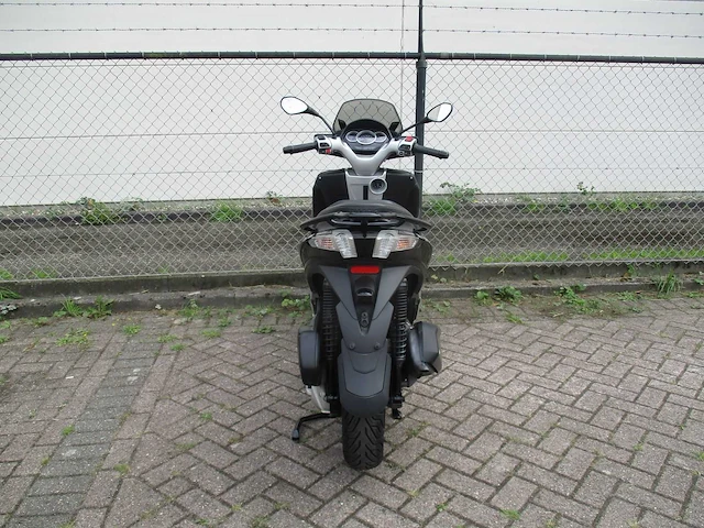 Piaggio mp3 yourban - driewieler motorscooter - rl 300ie - motorfiets - afbeelding 4 van  15