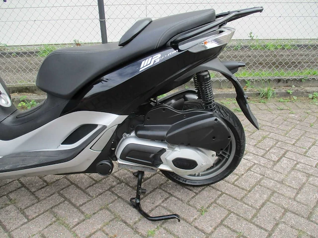 Piaggio mp3 yourban - driewieler motorscooter - rl 300ie - motorfiets - afbeelding 8 van  15