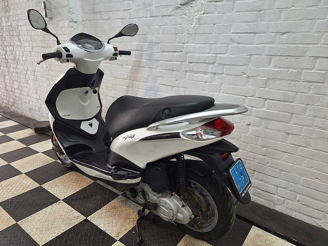 Piaggio new fly 25 km snorscooter 4takt - afbeelding 3 van  7