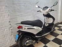 Piaggio new fly 25 km snorscooter 4takt - afbeelding 7 van  7