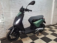 Piaggio one 45 km elektrische bromscooter nieuw - afbeelding 2 van  8