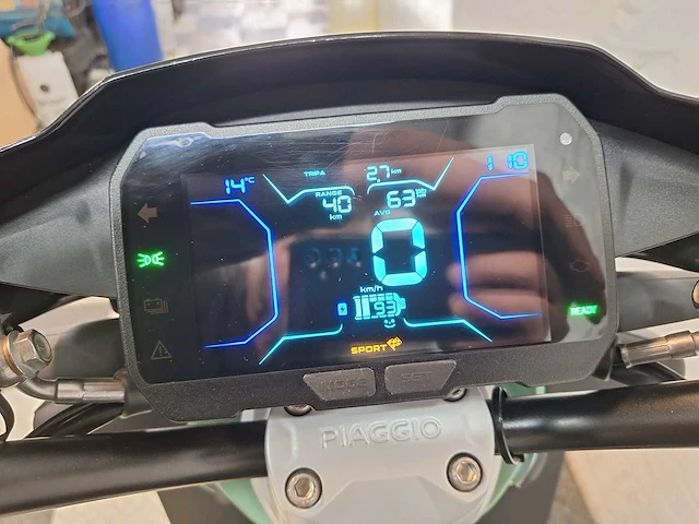 Piaggio one 45 km elektrische bromscooter nieuw - afbeelding 4 van  8
