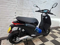 Piaggio one 45 km elektrische bromscooter nieuw - afbeelding 5 van  7