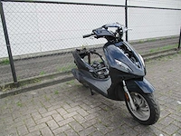 Piaggio restant - snorscooter - new fly 4t - scooter - afbeelding 7 van  11