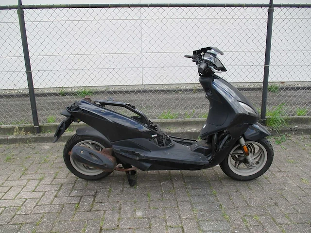Piaggio restant - snorscooter - new fly 4t - scooter - afbeelding 8 van  11