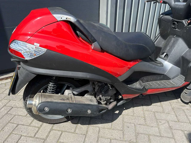 Piaggio scooter 400 mp3 motorfiets - afbeelding 10 van  13