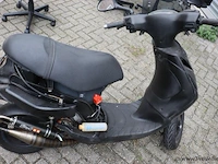 Piaggio scooter type c25| kenteken 17fnt1 - afbeelding 2 van  6
