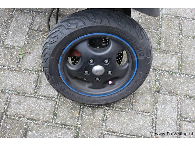 Piaggio scooter type c25| kenteken 17fnt1 - afbeelding 3 van  6