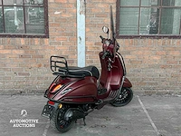 Piaggio sprint vespa 2017 scooter - afbeelding 11 van  23
